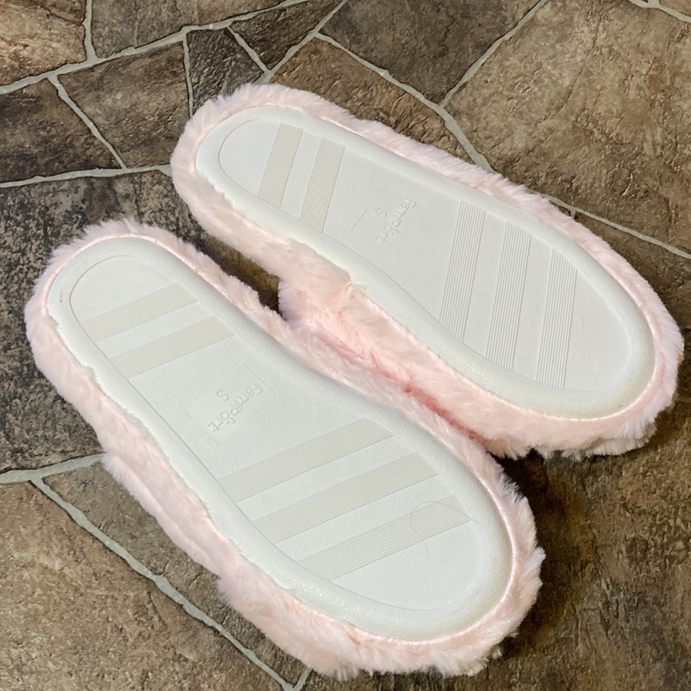 New Fuzzy Faux Fur Open Toe Crisscross House Slippers- Multiple Colors & Sizes - Picture 8 of 14